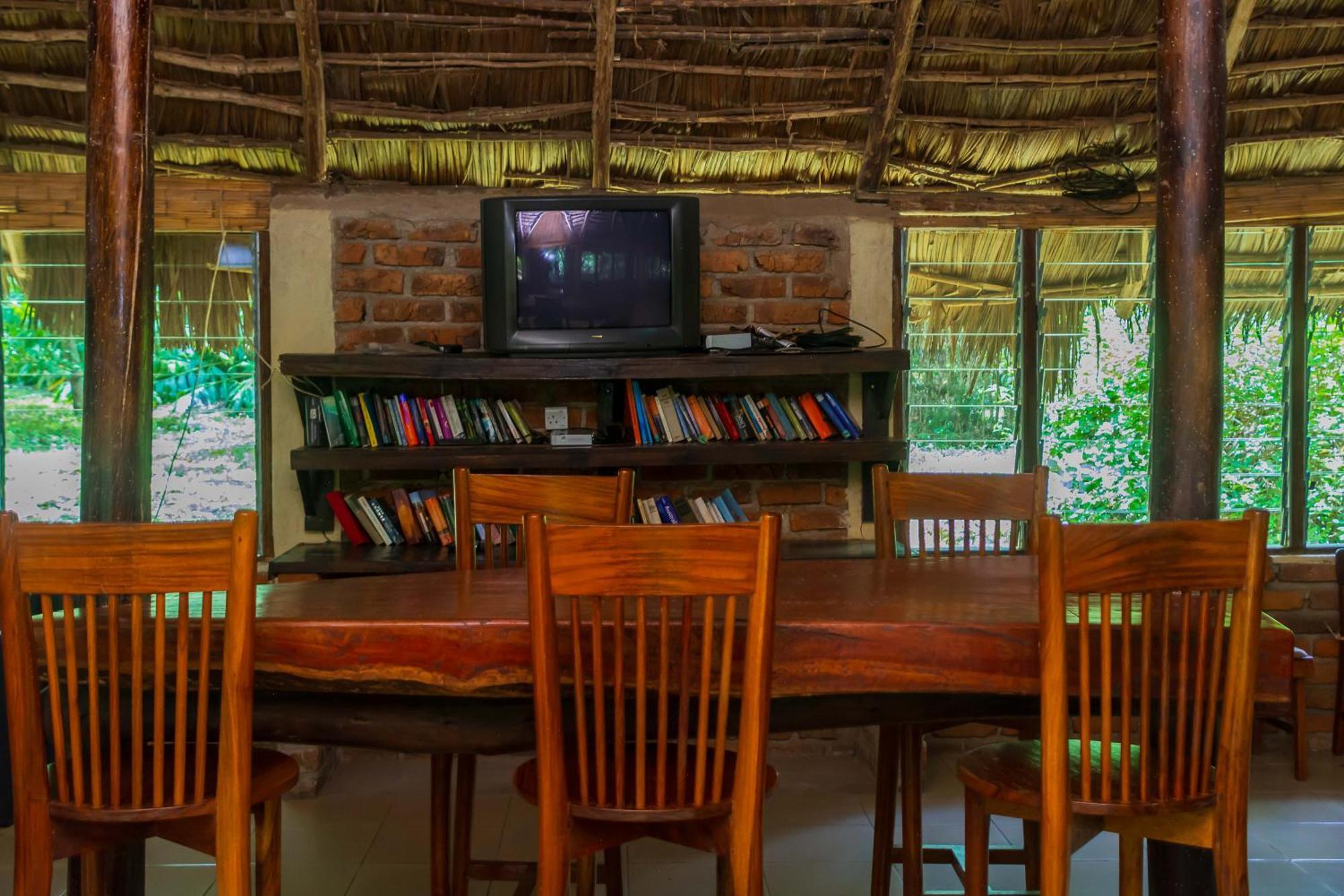 Meru Mbega Lodge 育空河 外观 照片